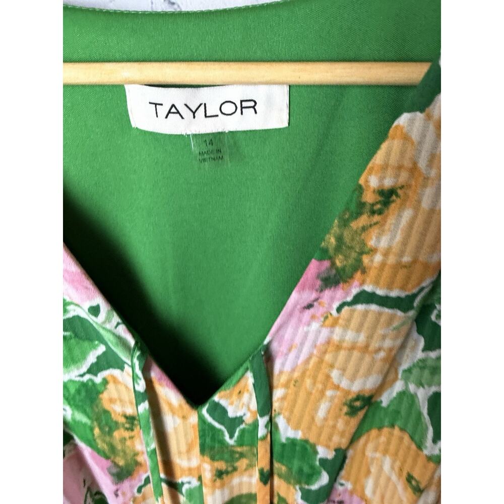 Taylor Drop Waist Green Floral Spring Dress NWT Size 14 Flutter - Picture 4 of 9